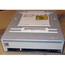 CDRW TSST SR-M8202 IDE white (Измайлово)